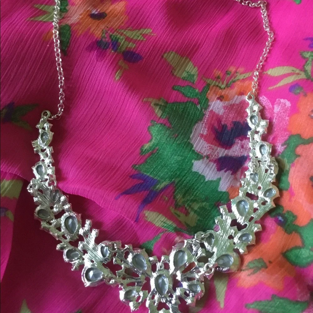 💖💎 Rhinestone Statement Bib Necklace GUC 💎💖 - Picture 9 of 10